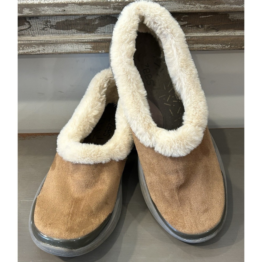 Bzees Women's Sneakers Faux Fur Lined Slip On Shoes Size 8M